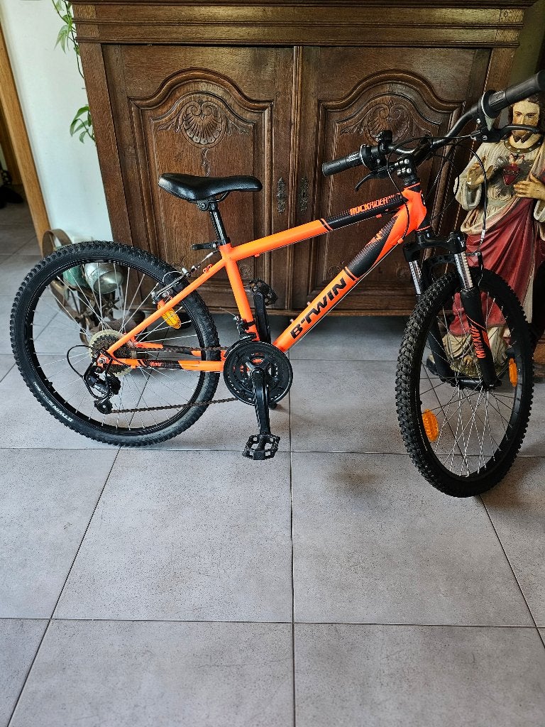 VTT Btwin 24 pouces - Orange Fluo - Très bon état., Enlèvement, Comme neuf