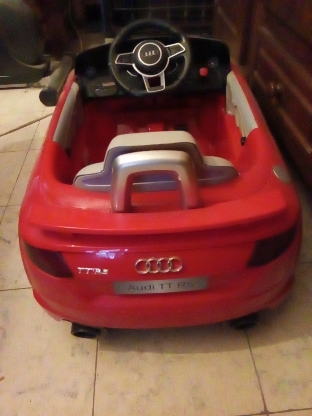 voiture enfant, Comme neuf
