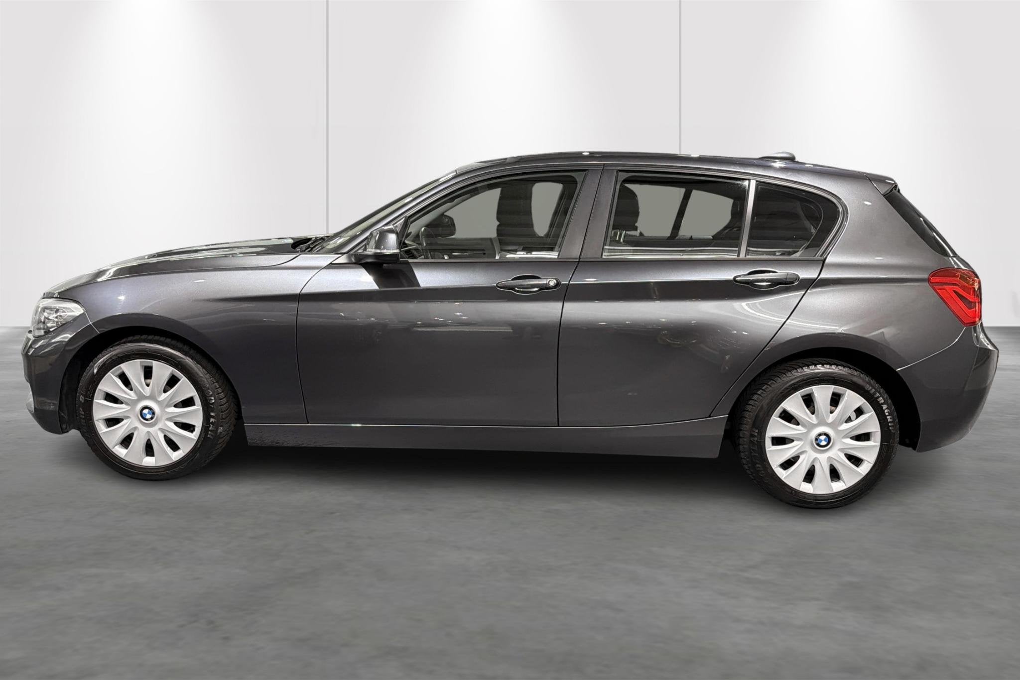BMW 1-serie 118i BENZINE AUTOMAAT, Auto's, BMW, Gebruikt, Overige kleuren, 5 zetels, 3 cilinders