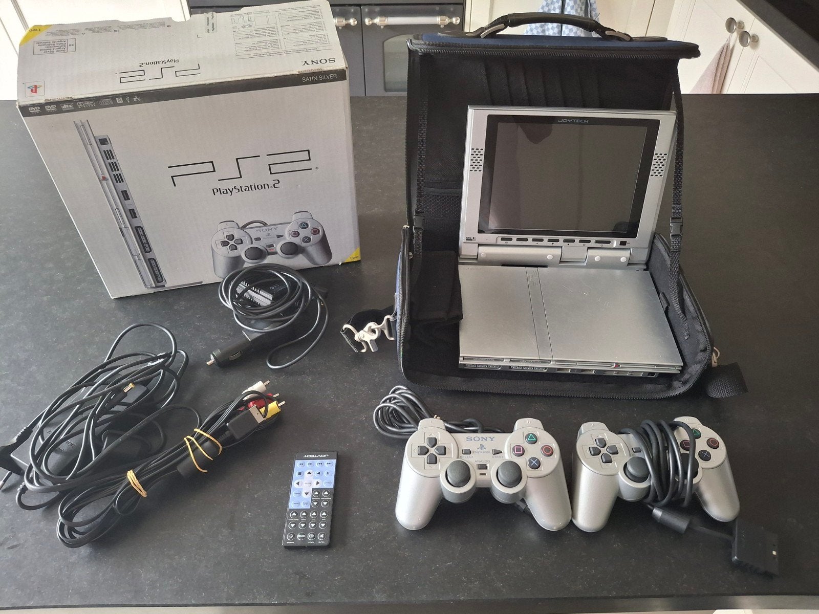 Playstation 2 met Joytech scherm, Games en Spelcomputers, Spelcomputers | Sony PlayStation 2, Ophalen, Gebruikt, Met 2 controllers