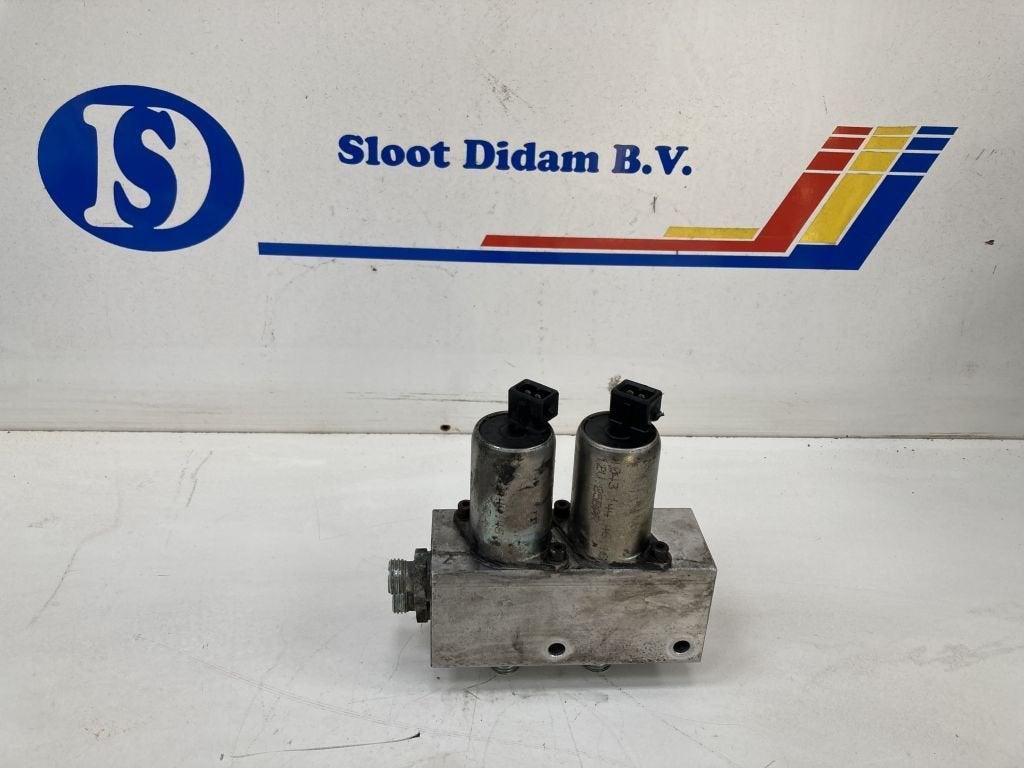 WACKER NEUSON ET20 Solenoid valve - Magneetventiel - Magnetv