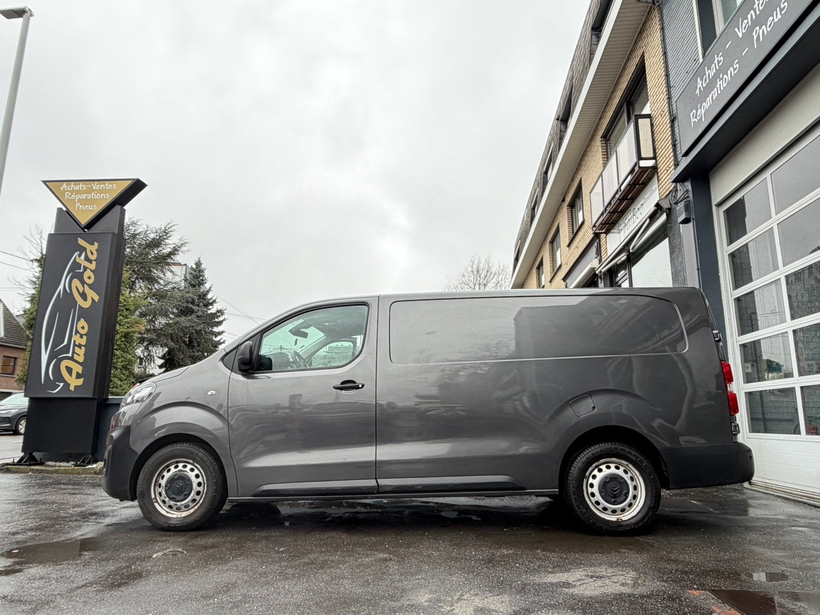 CITROEN JUMPY 2.0 HDI UTILITAIRE CARPLAY !, Autos, Argent ou Gris, Euro 6, Boîte manuelle, Noir