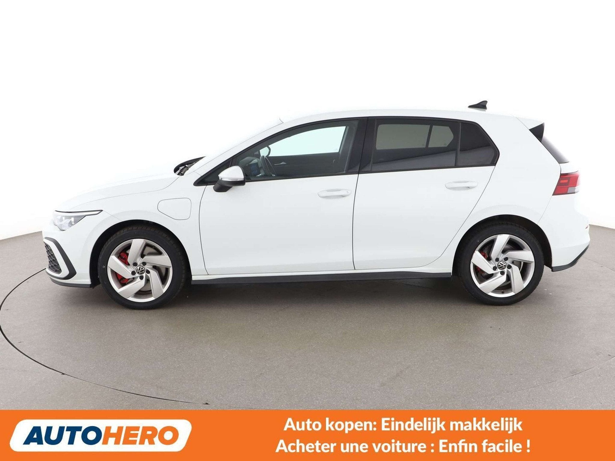 Volkswagen Golf GTE 1.4 GTE (année de construction 2021), 1395 cm³, Euro 6, Détection des panneaux routiers, Noir