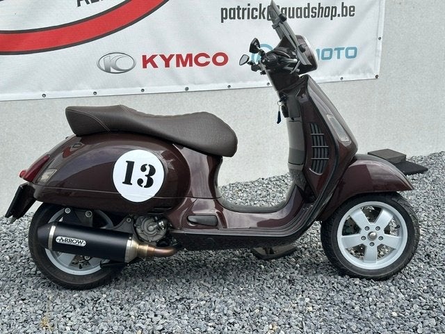 VESPA 300 GTS, Scooter, 300 cc, Bedrijf