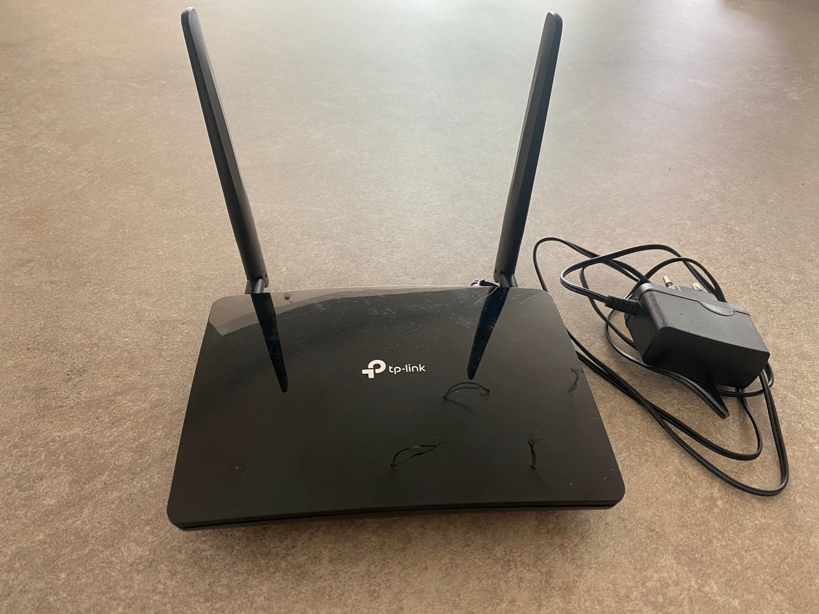 4G router, Computers en Software, Ophalen, Zo goed als nieuw, Router