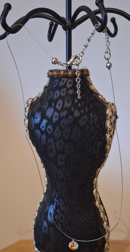 Zwevende steen ketting, NIEUW, Handtassen en Accessoires, Kettingen, Met hanger, Kunststof, Overige kleuren, Nieuw