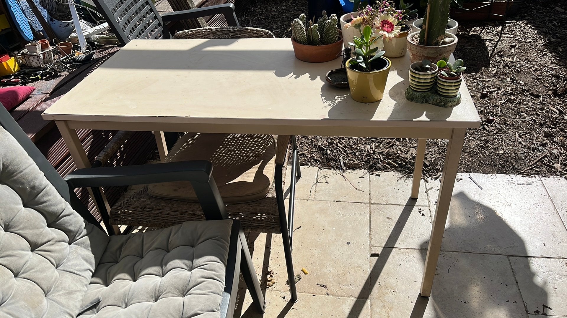 Table bureau, Enlèvement, Utilisé