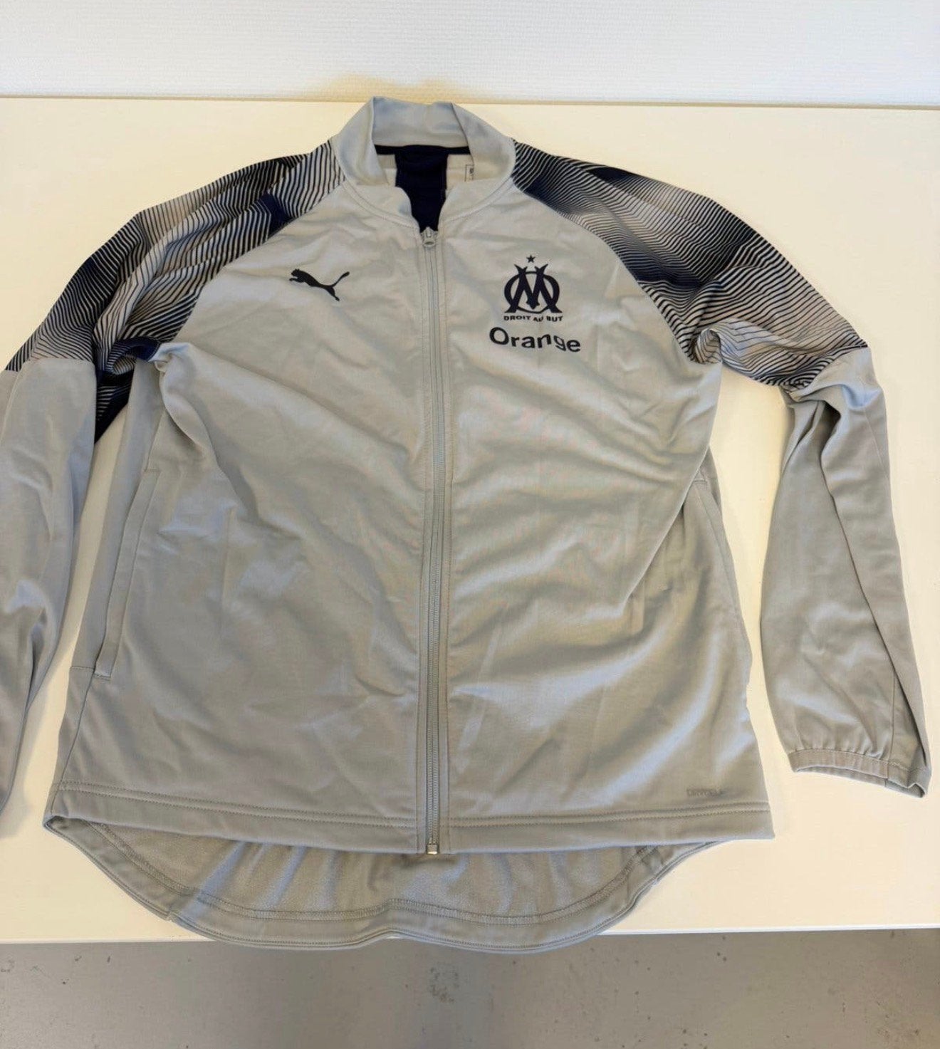 Veste d'entraînement Puma Olympique Marseille 2018/2019 M, Football, Gris, Enlèvement ou Envoi, Comme neuf