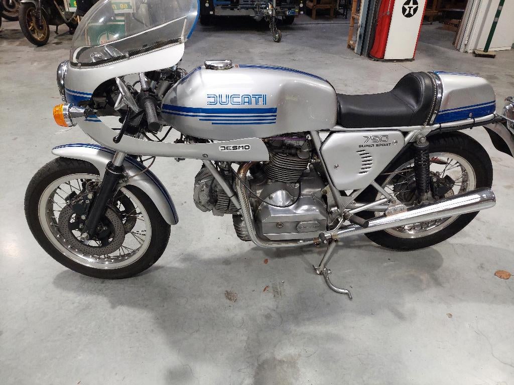 Ducati 750 ss, 750 cc, 2 cilinders, Motorrijbewijs A, Sport