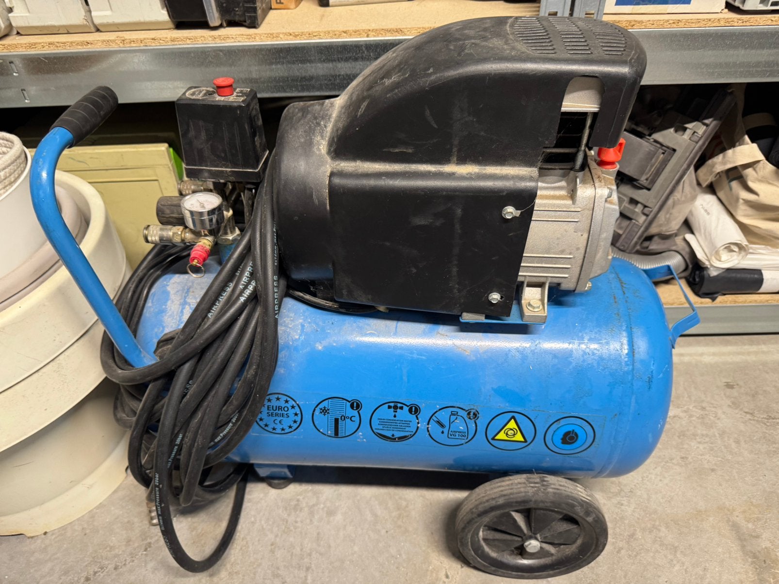 Carrat schieter voor nagels met compressor, Doe-het-zelf en Bouw, Compressors, Ophalen, Zo goed als nieuw