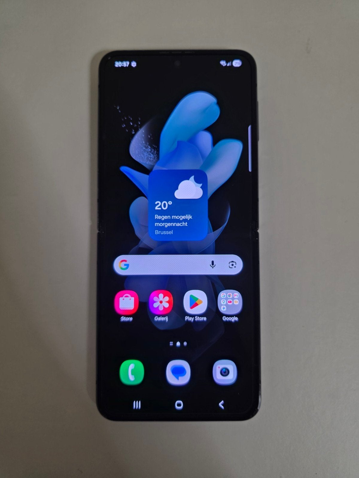 Samsung Galaxy Z Flip 4 128 Go, graphite, Télécoms, Téléphonie mobile | Samsung, Enlèvement, Utilisé, Sans simlock, Android OS