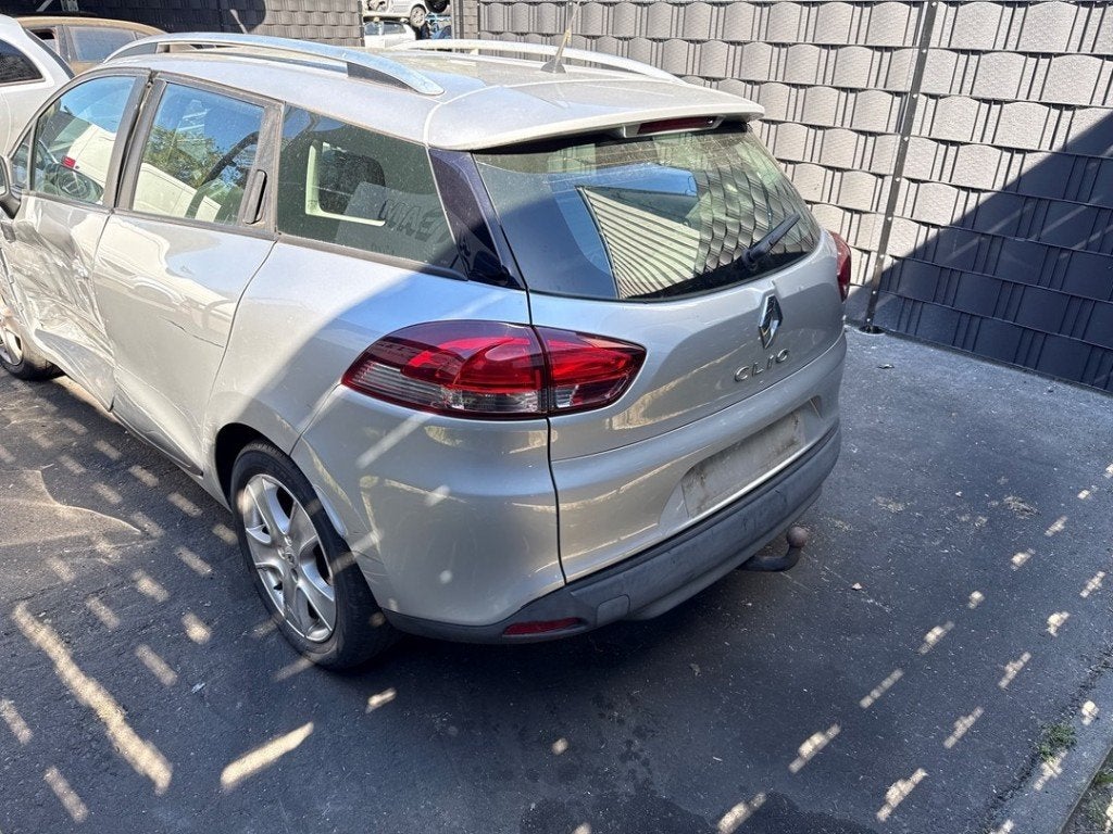 HAYON ARRIÈRE / MALLE Clio IV Estate / Grandtour (7R), Renault, Haillon arrière, Utilisé, Peter-Huppertz-Straße 5
51063  Köln, DE
