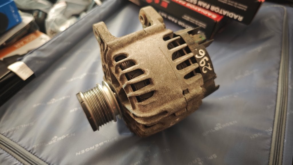 Dynamo Valeo Renault / Dacia 1.5 dCi (150A) - FG15T050 / 23, Auto-onderdelen, Motor en Toebehoren, Ophalen, Gebruikt, Renault