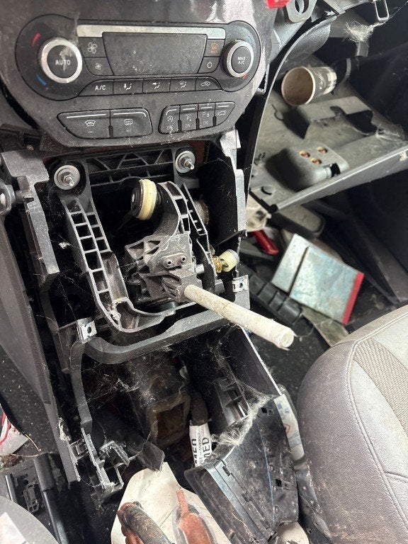 SELECTEUR DE VITESSES ABS Ford Kuga II (DM2), Autos : Pièces & Accessoires, Henry-Ford-Straße  1
50735  Köln, DE, Ford-Werke GmbH