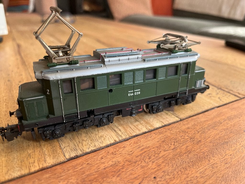marklin Duitse electrische lok 3011, Wisselstroom, Gebruikt, Locomotief, Ophalen of Verzenden