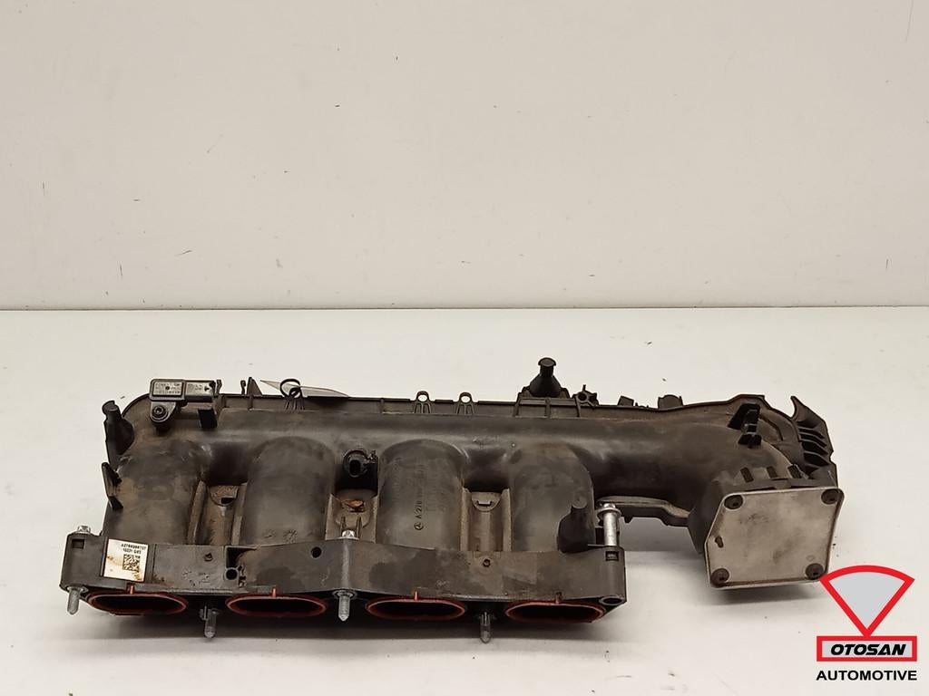 Mercedes C Klasse W204 Inlaatspruitstuk A2700900737, Gebruikt, Mercedes-Benz AG, Mercedes-Benz, Mercedesstrasse 120
70372  Stuttgart, DE