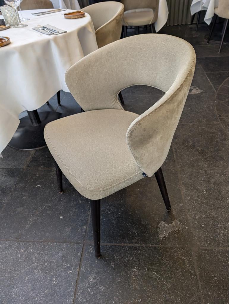 Chaise de salle à manger/restaurant en velours beige skaï, Maison & Meubles, Chaises, Enlèvement