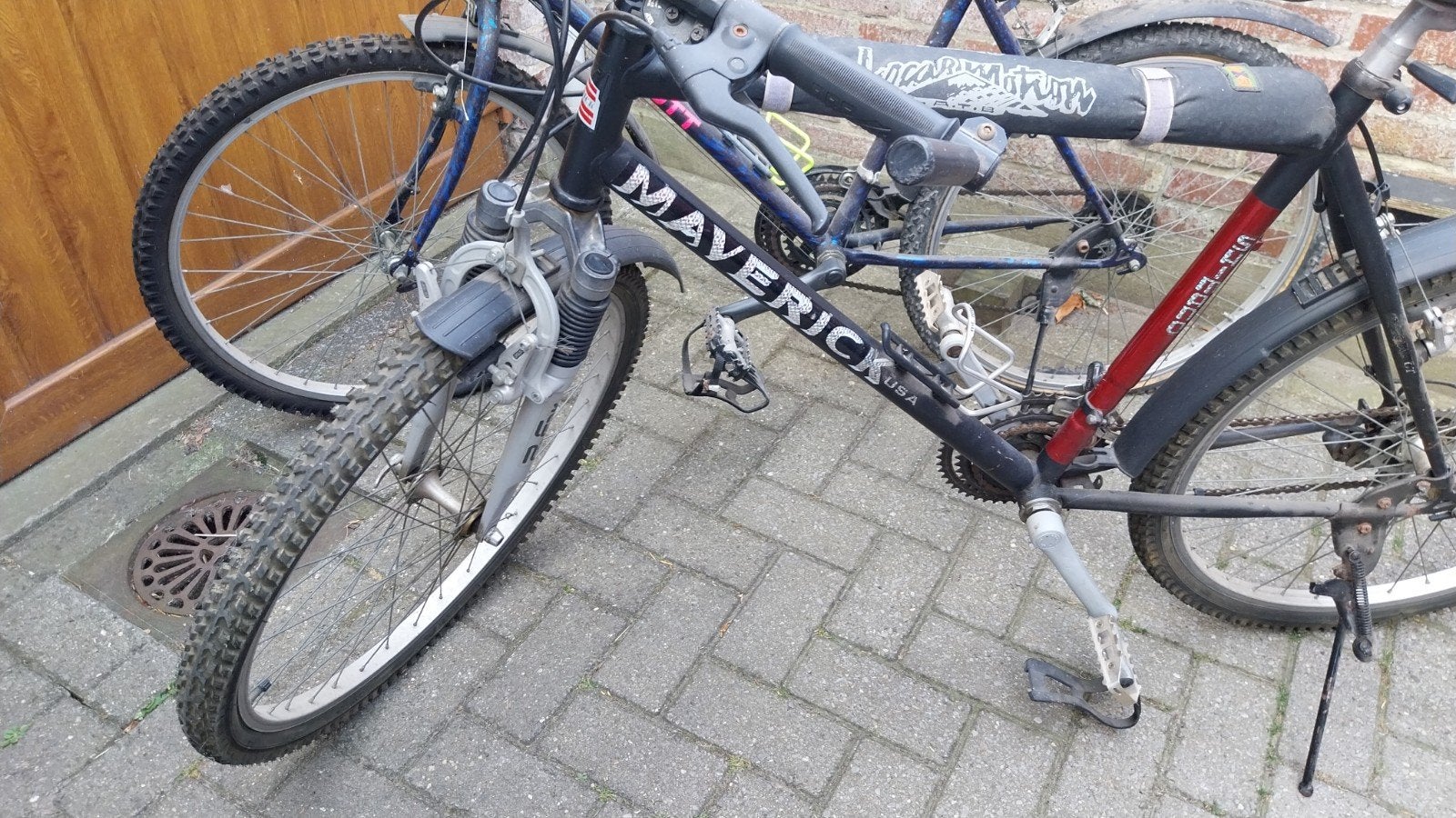 2 vélos hommes SCOTT et MAVERICK, Vélos & Vélomoteurs, Enlèvement, Hommes