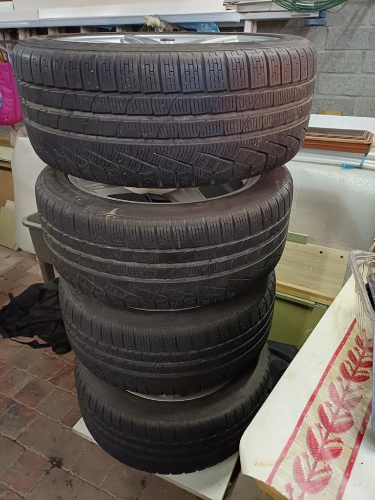 Velgen AMG met winterbanden, Autos : Pièces & Accessoires, Pneus & Jantes, Enlèvement, Pneus hiver, Jante(s)