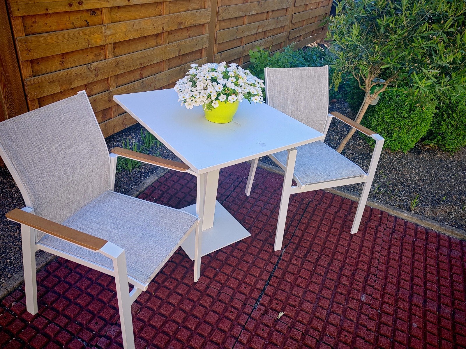 Les chaises sont en textile, achetées récemment et toujours, Enlèvement, Textilène, Salons de jardin