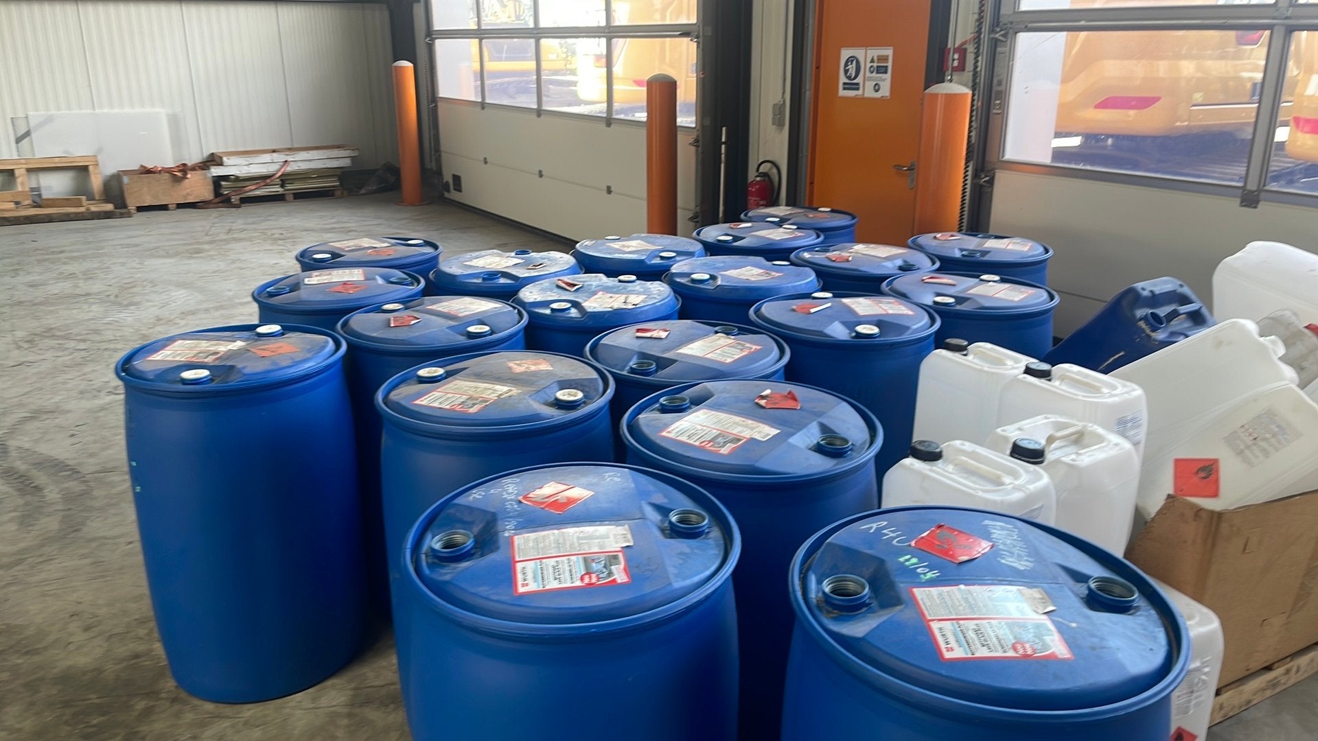 Lege vaten 200Liter, Tuin en Terras, Regentonnen, 150 liter of meer, Ophalen, Gebruikt, Kunststof