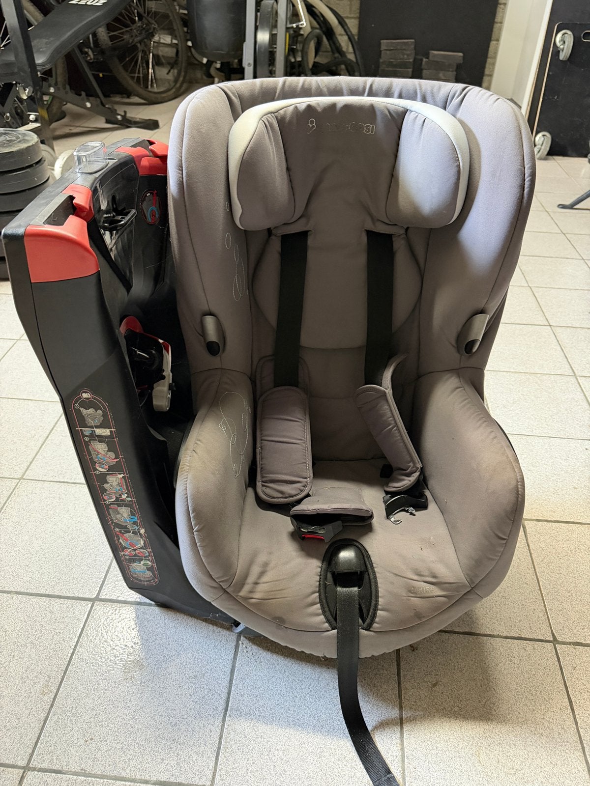 Maxi Cosi Axis draaibare autostoel, Kinderen en Baby's, Autostoeltjes, Ophalen, Zo goed als nieuw, Autogordel