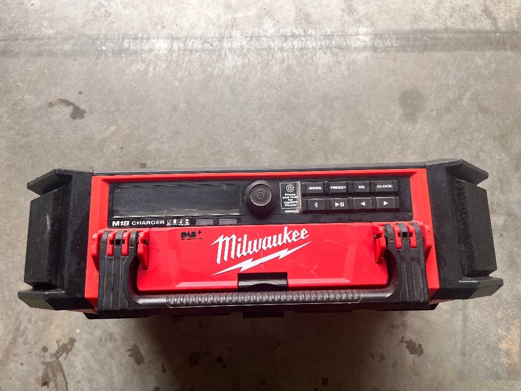 Milwaukee M18 PRCDAB+ Packout radio, Enlèvement, Utilisé, Autres types, Milwaukee