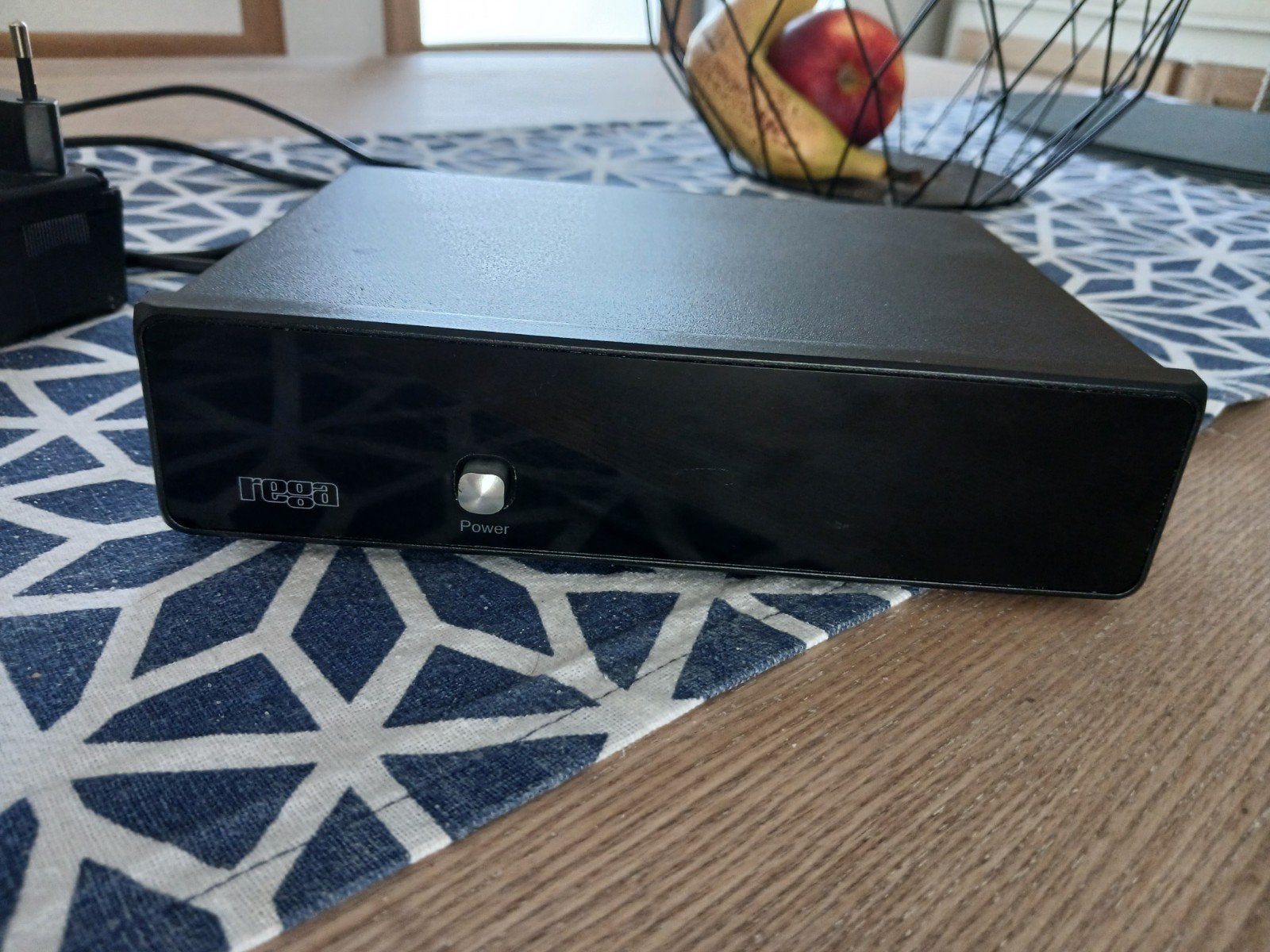 Preampli phono.rega, Enlèvement