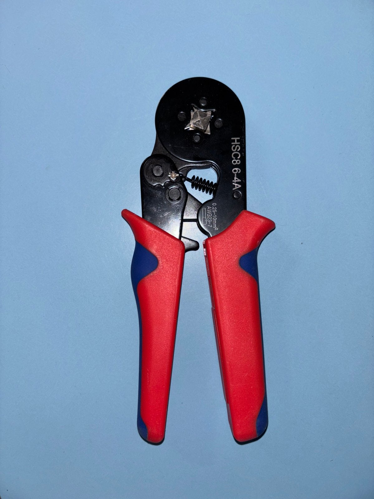 Pince à sertir HSC8 6-4A pour viroles - Comme neuve, Enlèvement ou Envoi, Comme neuf, Pince, Autres marques