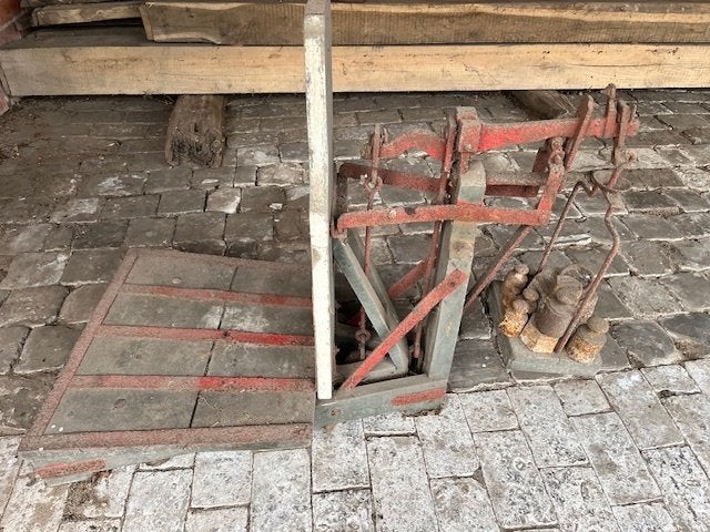Oude Bascule + enkele gewichten, Ophalen