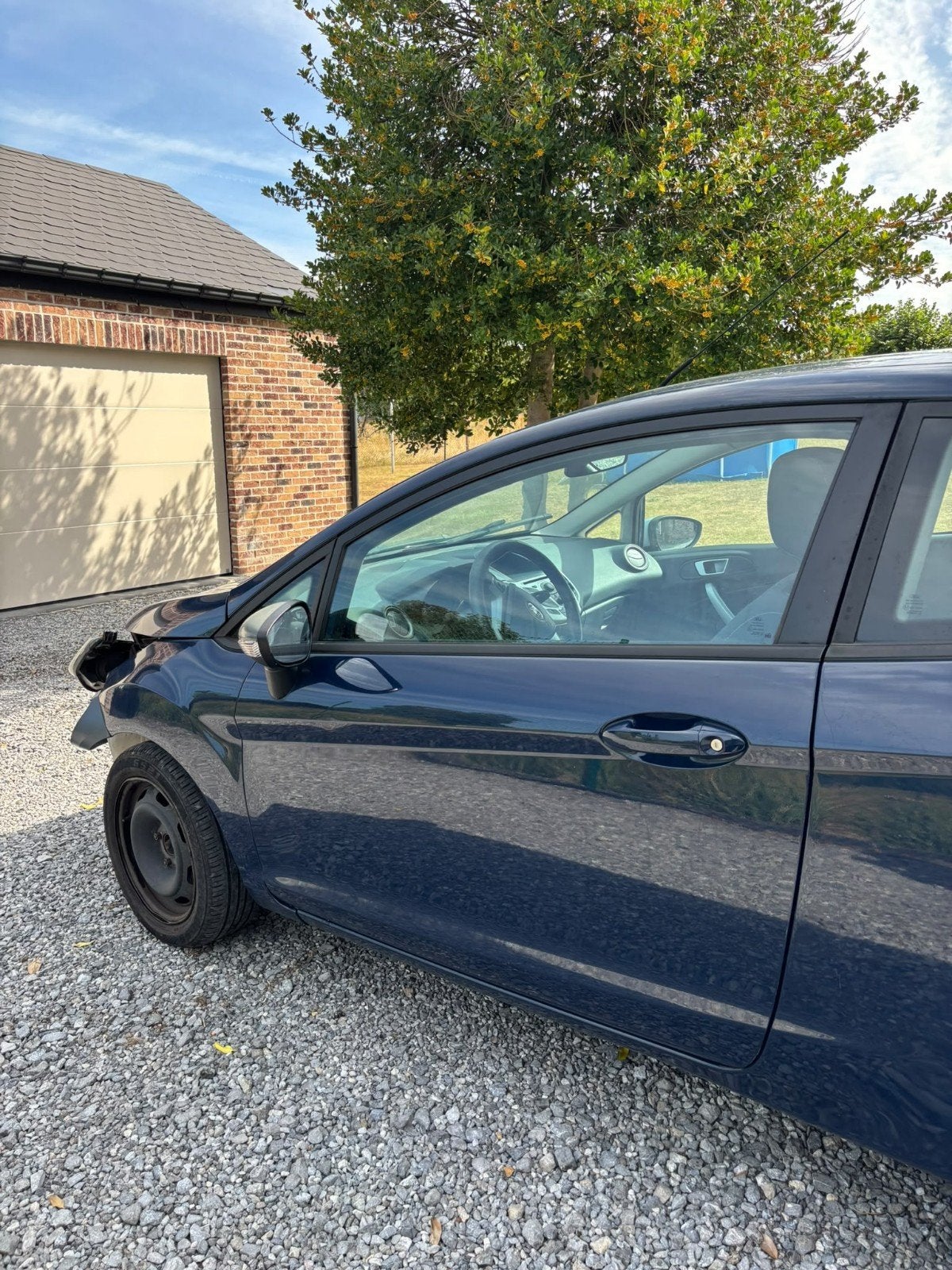Ford Fiesta 2011 accidentée, Achat, Boîte manuelle, Bleu, 5 places