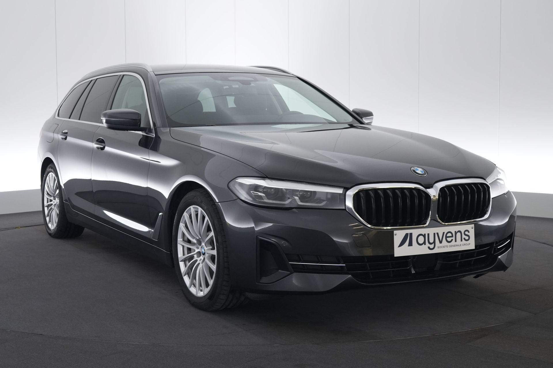 (1YUY401) BMW 5 SERIES TOURING, Autos, Argent ou Gris, Euro 6, Entreprise, Carnet d'entretien