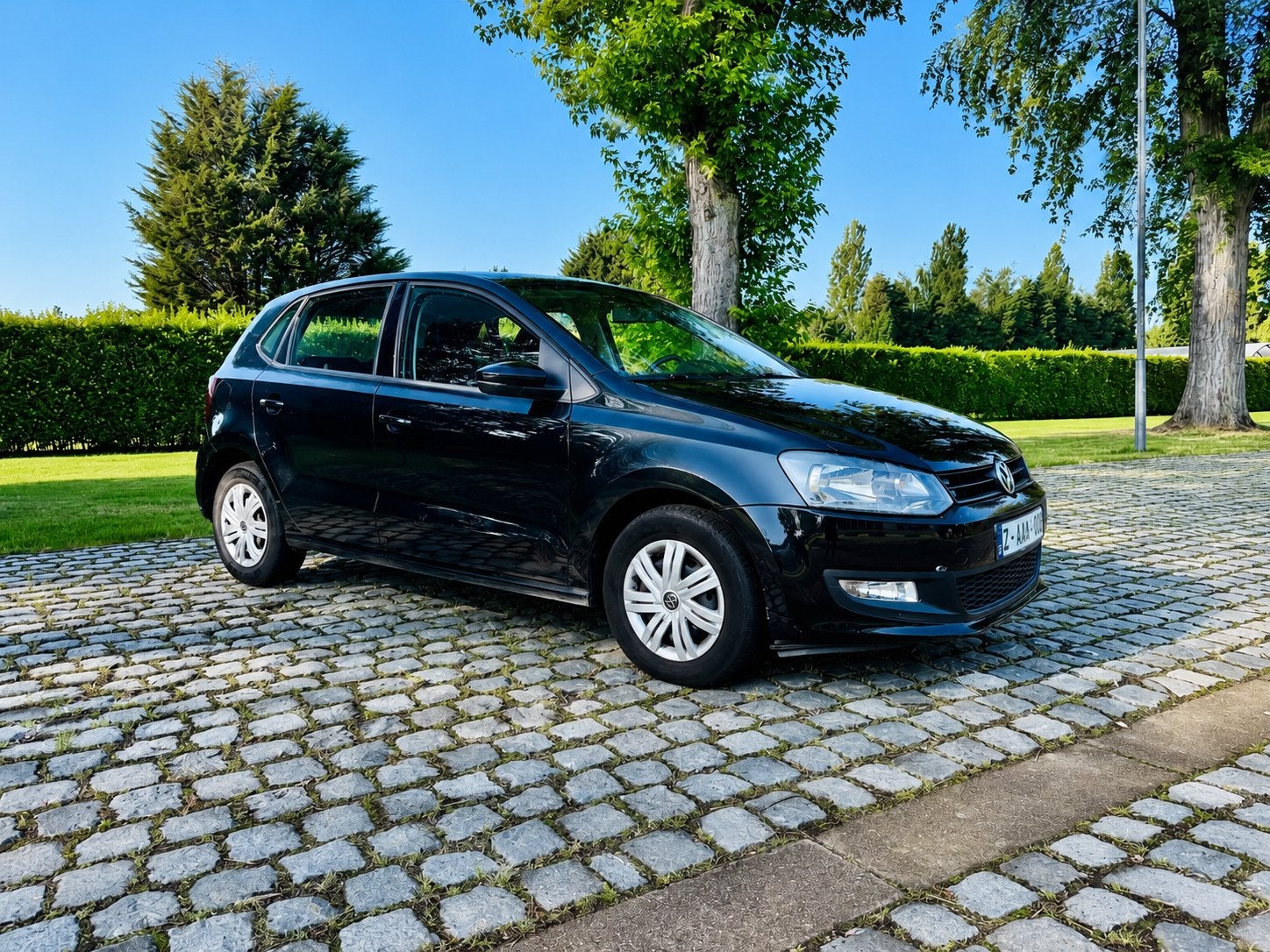 VW Polo 5d  1.2 benzine 2013bj AIRCO . KEURING & CARPASS, Auto's, Euro 5, 1199 cc, Zwart, Bedrijf