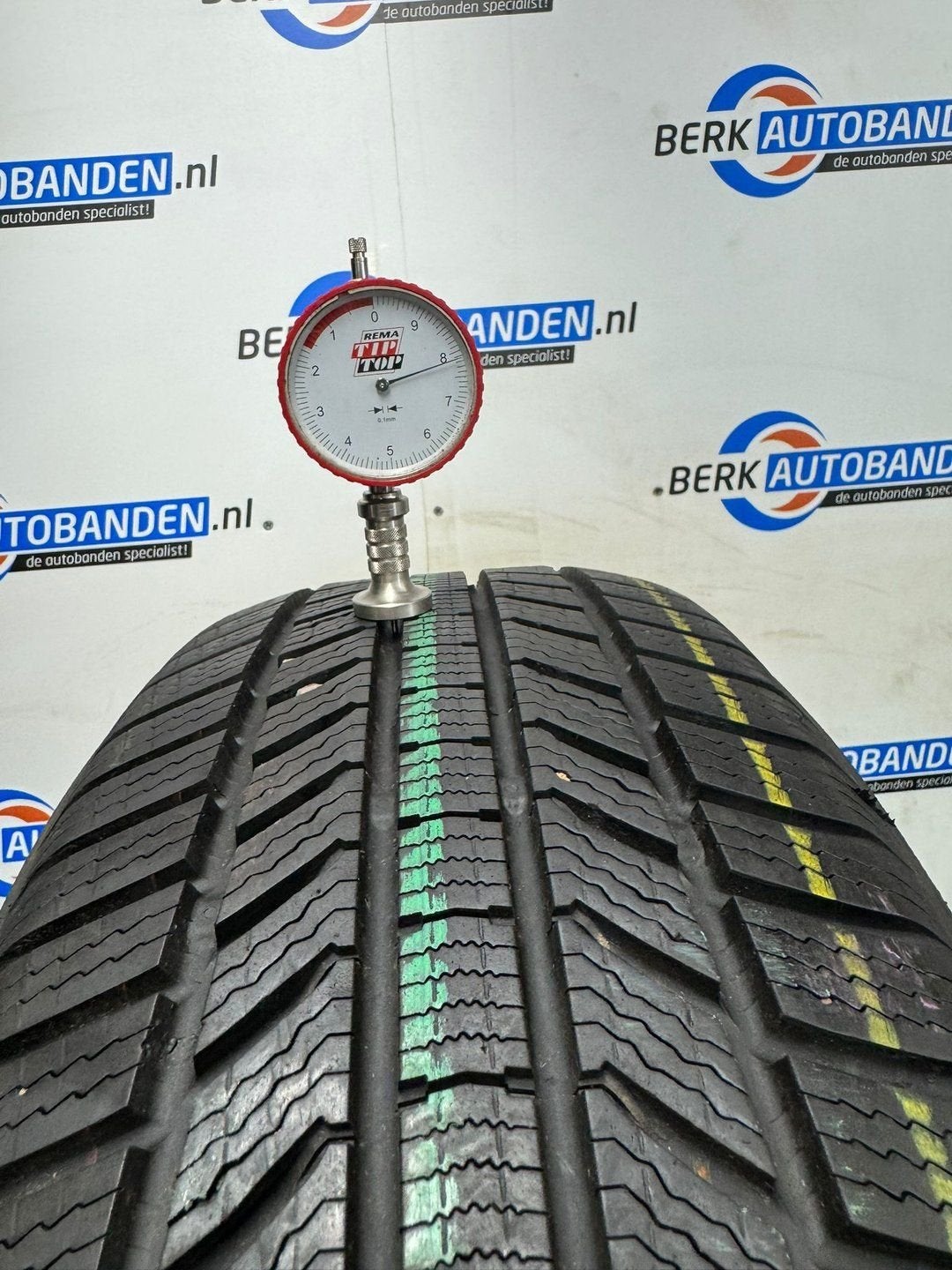 2x Continental WinterContact TS870P 225/55 R18 102V XL 225/5, 18 inch, Gebruikt, -, -