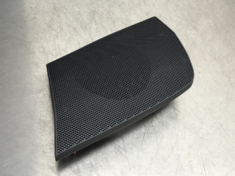CACHE PLAQUE CT 200h (|5540976010|5547376010|5540976010C0|), Utilisé, Lexus