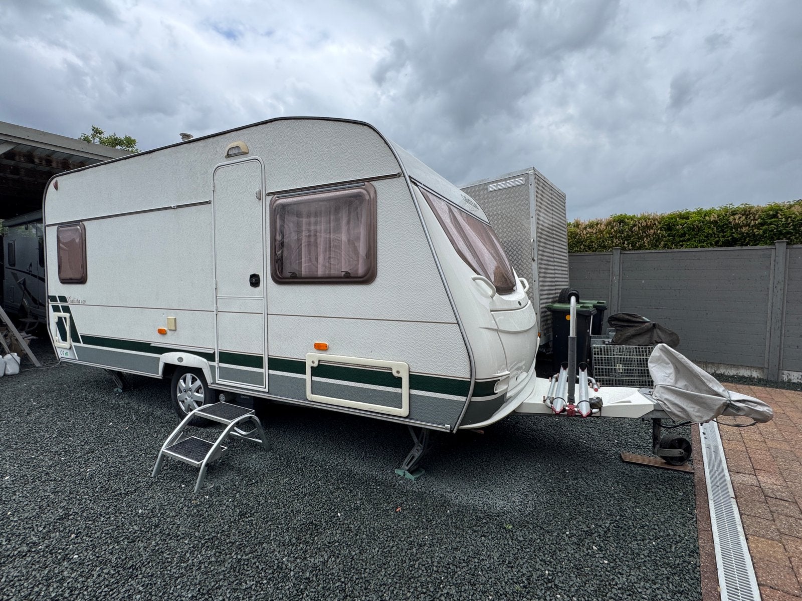 caravane Chateau Calista Chalet 450, Caravanes & Camping, Caravanes, Grand lit, Chateau, Porte-vélos, Particulier