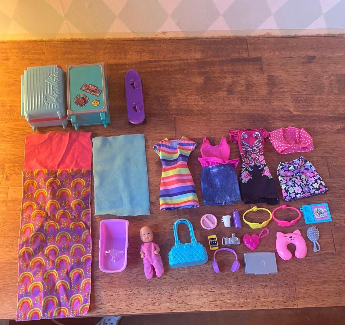 Barbie kleren + accessoires, Kinderen en Baby's, Ophalen, Gebruikt, Accessoires