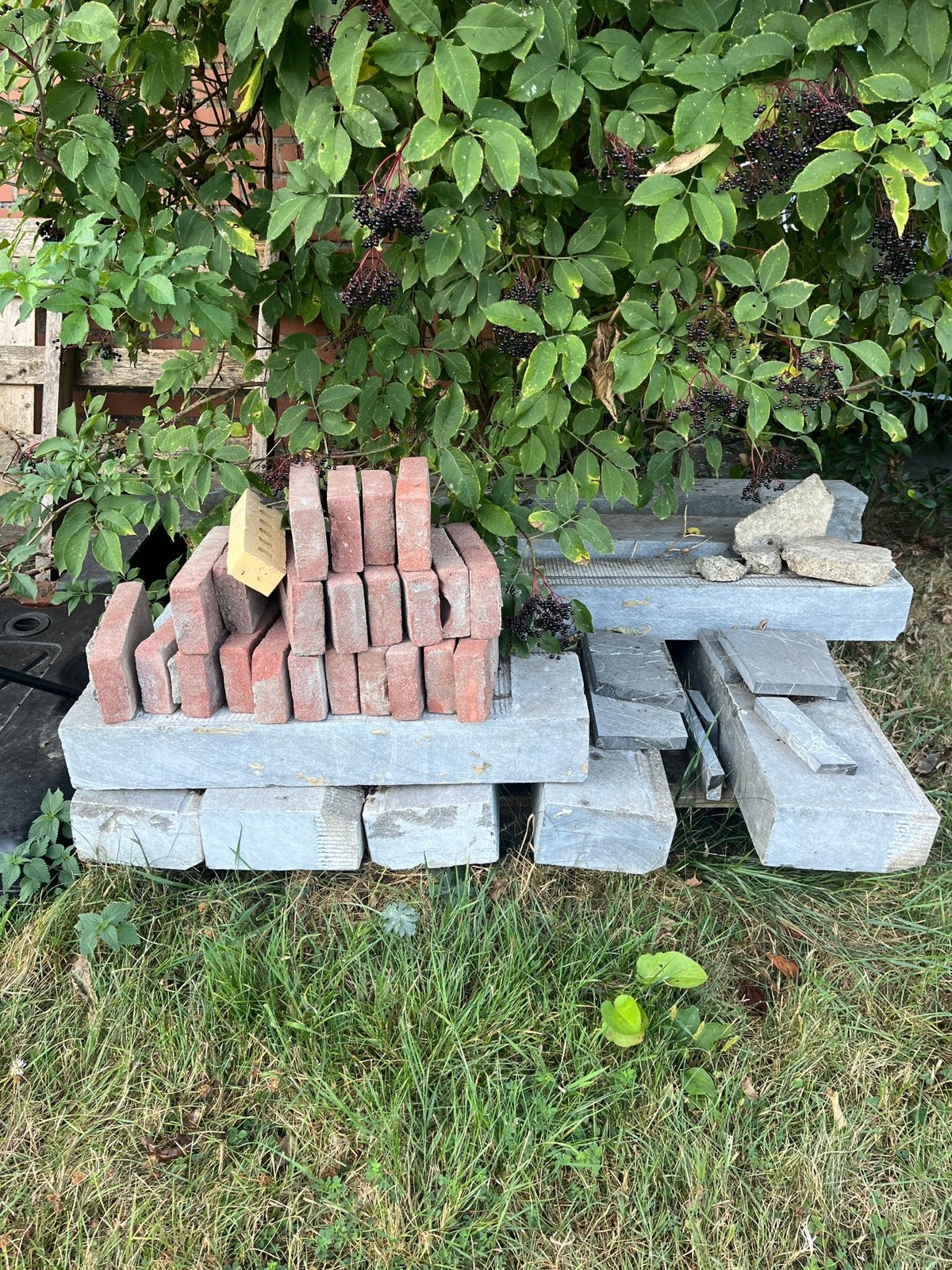 Gratis blauwe steen – diverse afmetingen en dorpels, Doe-het-zelf en Bouw, Metselstenen, Ophalen, Gebruikt, Natuurstenen