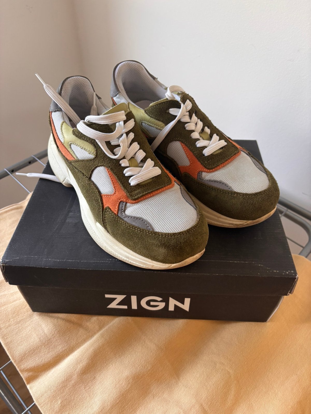 Sneakers van Zign maat 38, Ophalen of Verzenden, Zo goed als nieuw, Sneakers