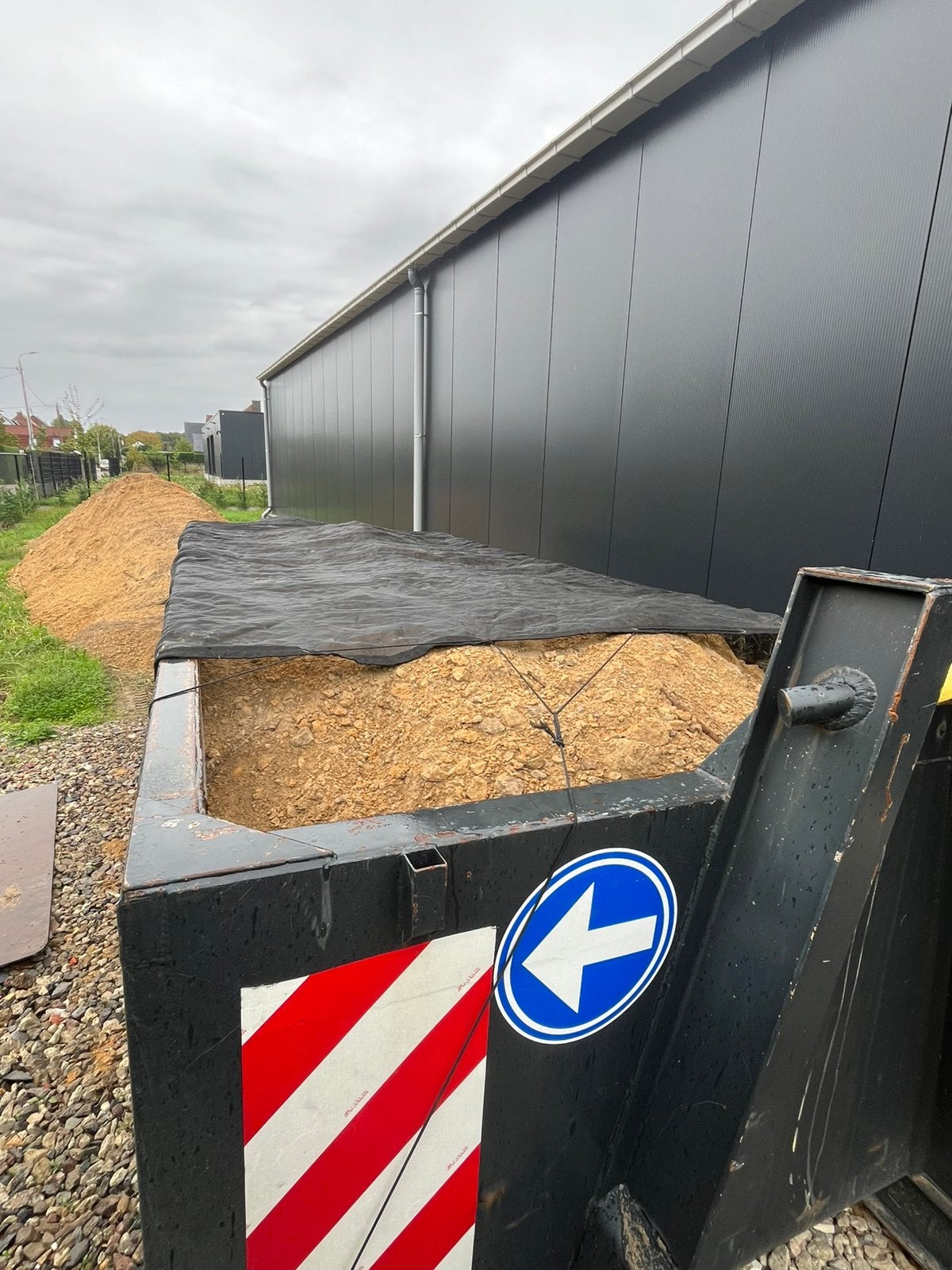 GRATIS ZAND/ZAVEL, Enlèvement, Comme neuf