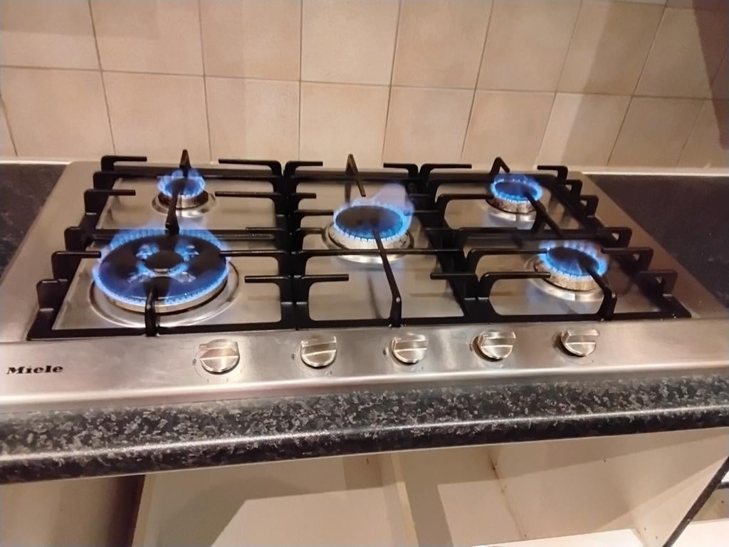 Gasvuur met electrische ontsteking miele, Ophalen