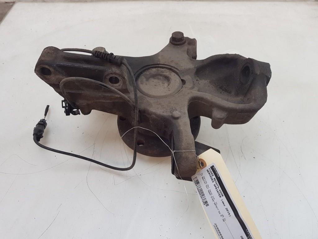 FUSEE RECHTS VOOR Mercedes-Benz Sprinter 3,5t (906.63), Auto-onderdelen, Ophanging en Onderstel, Mercedes-Benz, Gebruikt