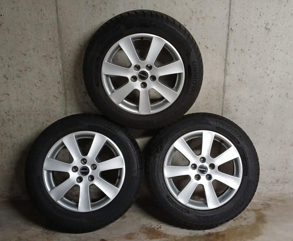 Te koop: 4 complete winterbanden Nissan, Auto-onderdelen, Ophalen, Banden en Velgen, 17 inch, Winterbanden