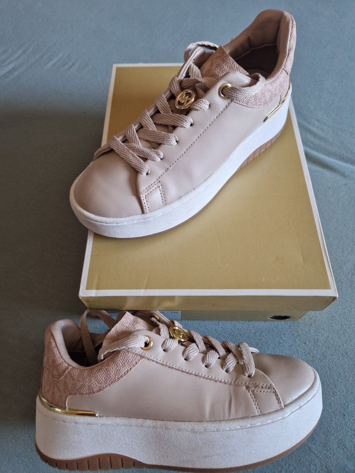 Michael kors sneakers met plateauzool mt 37, Kleding | Dames, Schoenen, Ophalen, Sneakers