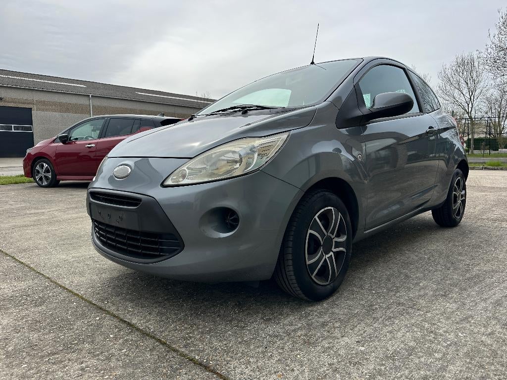 Ford Ka Benzine 2009 1 jaar wettelijke garantie, Auto's, Voorwielaandrijving, 4 zetels, Stof, 4 cilinders