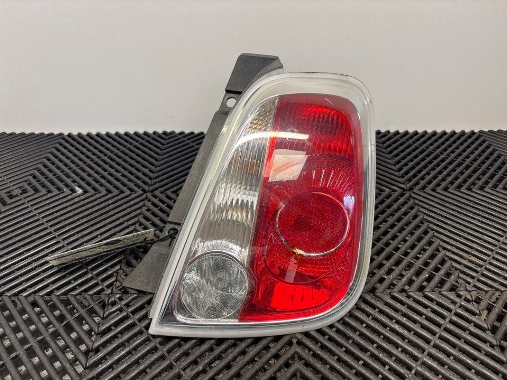 ACHTERLICHT RECHTS Fiat 500 (312) (|27043201|), FCA Germany GmbH, Gebruikt, IPC D1-09 Bahnhofsplatz
65423  Rüsselsheim am Main, DE