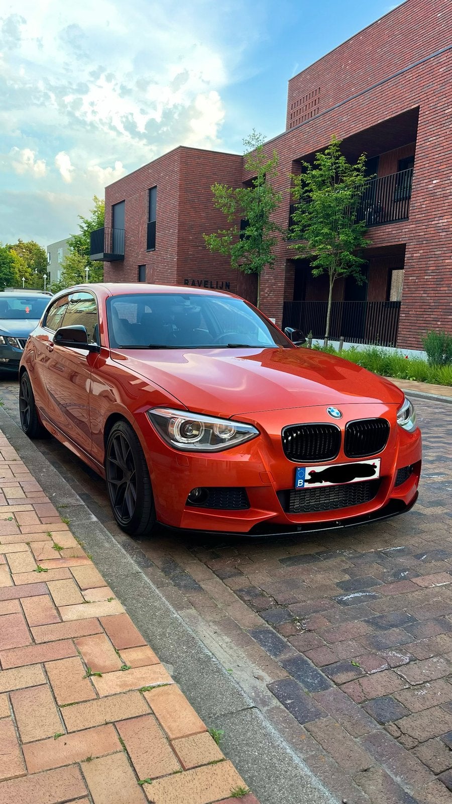 2013 BMW F21 114i M-sport Valencia Orange Metallic, Alcantara, Particulier, 1598 cc, 3 deurs