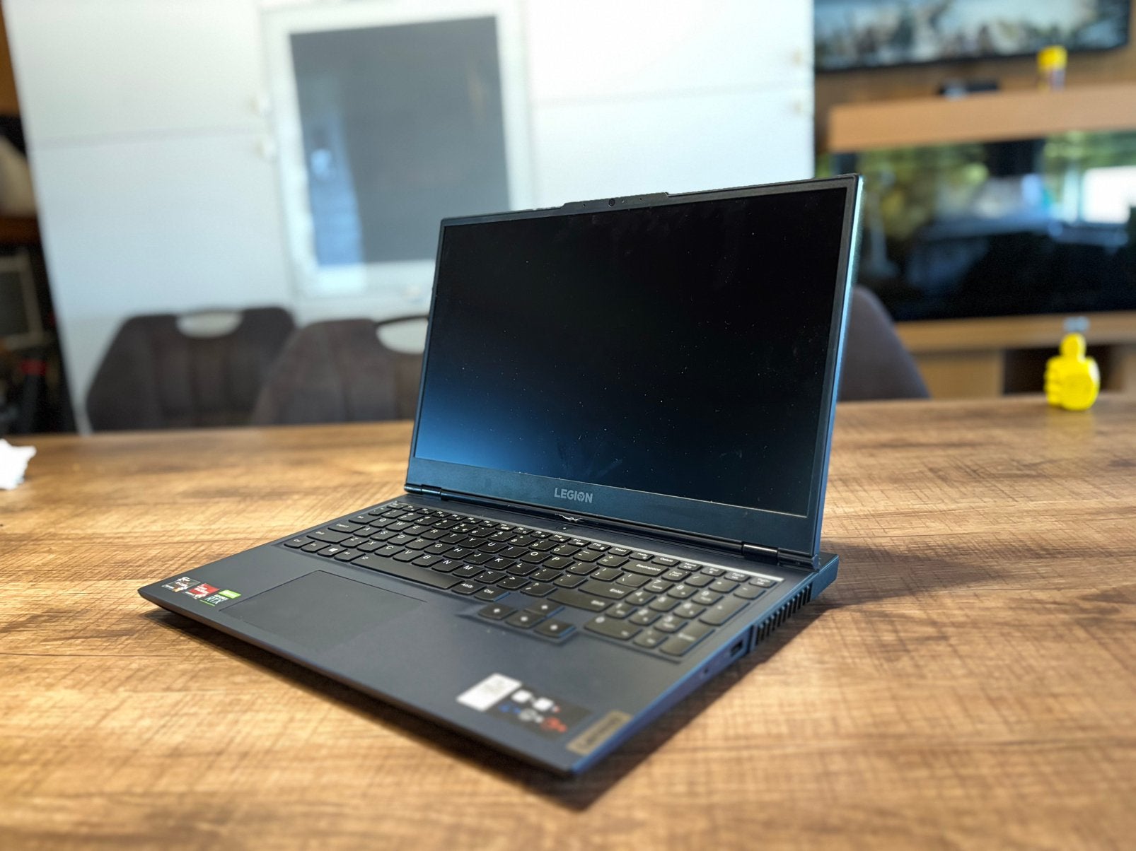 Lenovo Legion 5 15ACH6H (Defect)+ oplader –RTX Gaming Beast, Computers en Software, Ophalen, Qwerty, Zo goed als nieuw, Gaming