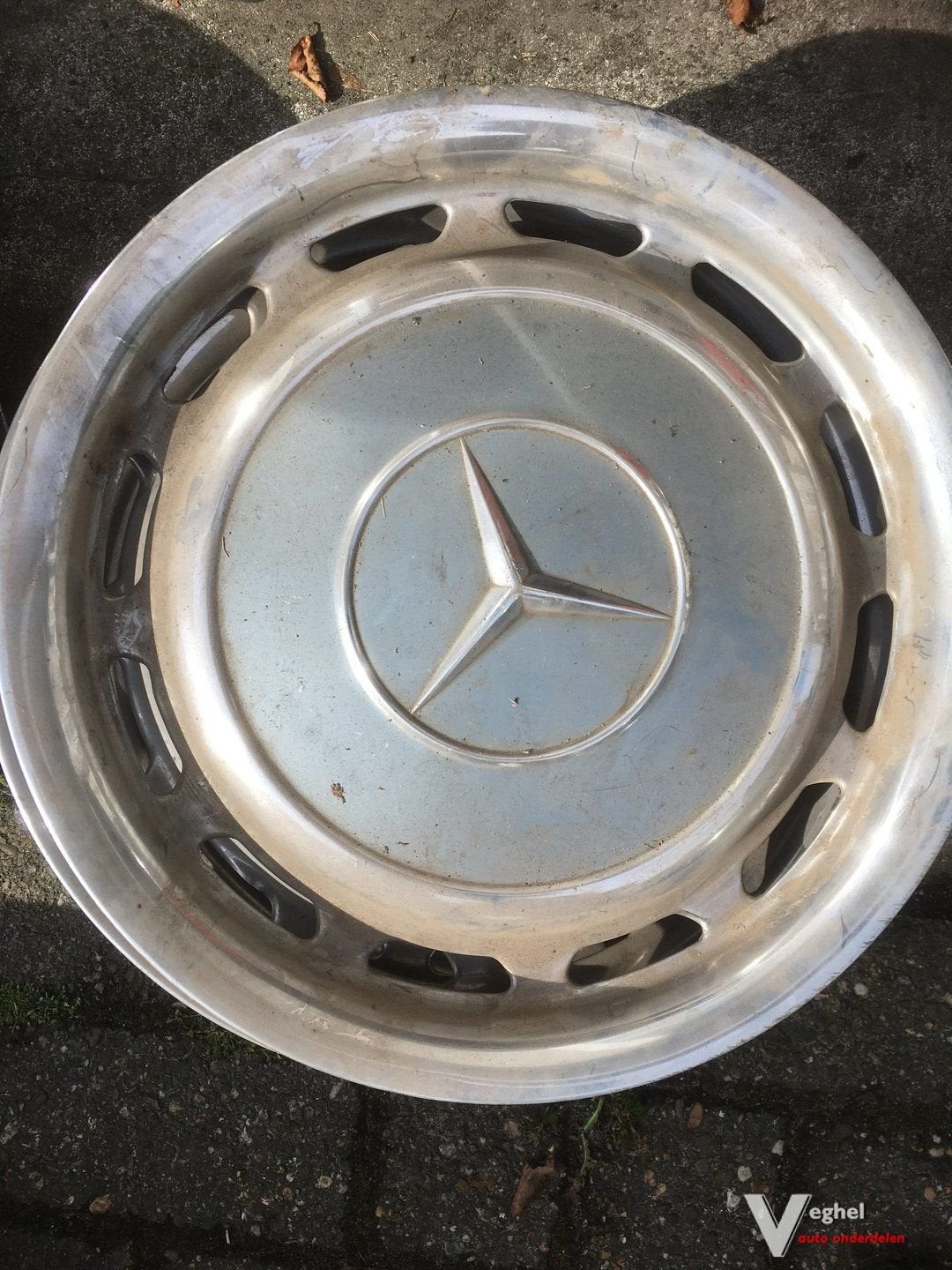 Mercedes w114 w115 w123 wieldoppen, Gebruikt, -, -, Ophalen of Verzenden