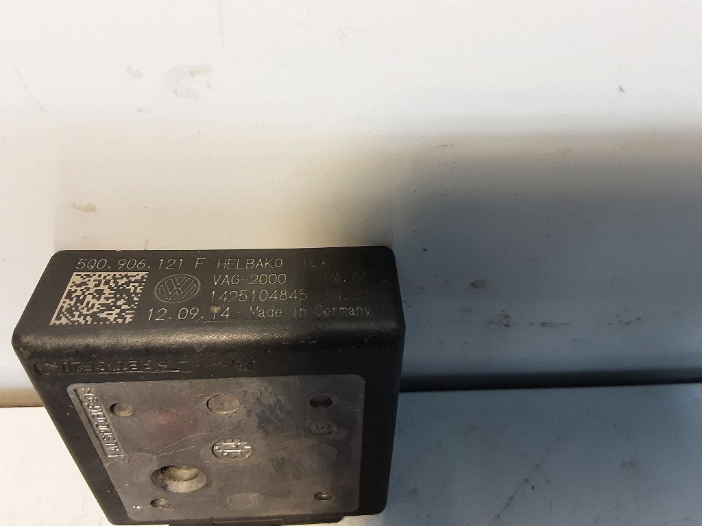 ORDINATEUR POMPE A CARBURANT Golf Sportsvan (AUVS), Volkswagen, Mevr. I. Hauben, Utilisé, Rue de l'Espoir 34 34
4030  GRIVEGNÉE, BE
